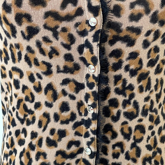 Gorgeous White House Black Market Leopard Cardigan - Picture 4 of 16